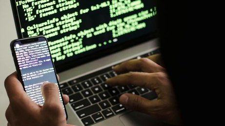 Українські хакери та ГУР атакували дочірню компанію російської "МТС"
