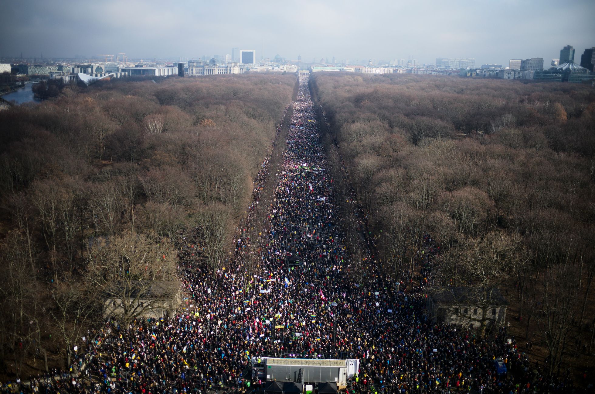 В Берлине 100 тысяч человек вышли на марш против войны в Украине