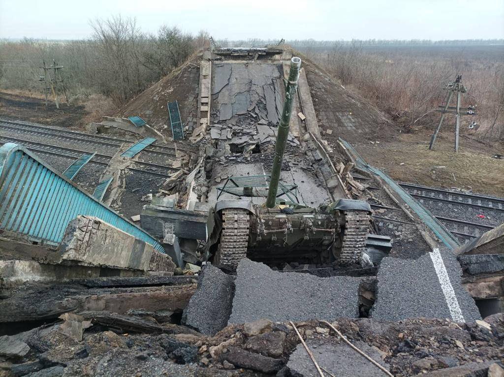 Взорванный мост в Николаевской области