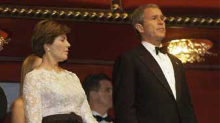 Буш проздравил лауреатов премий центра искусств