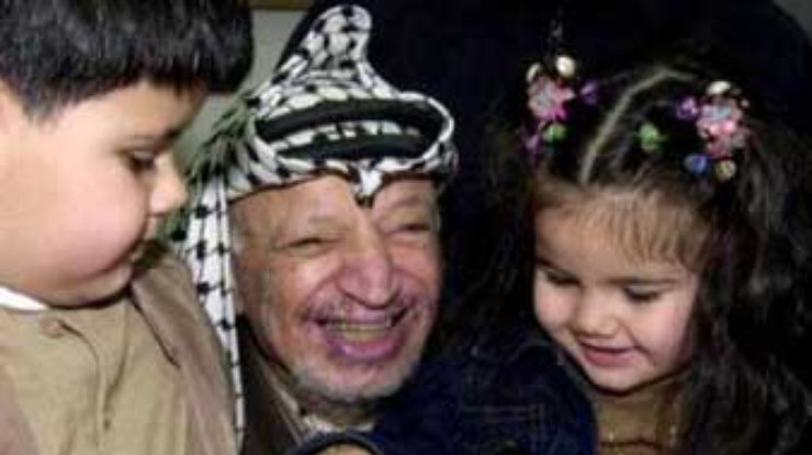 Арафат: Шарон пытался 13 раз покончить со мной