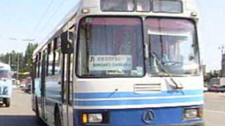 В Херсонской области столкнулись "Жигули" и автобус