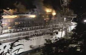 На судостроительном заводе в Японии горел круизный лайнер