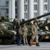 В центр Киева свезли танки (фото)