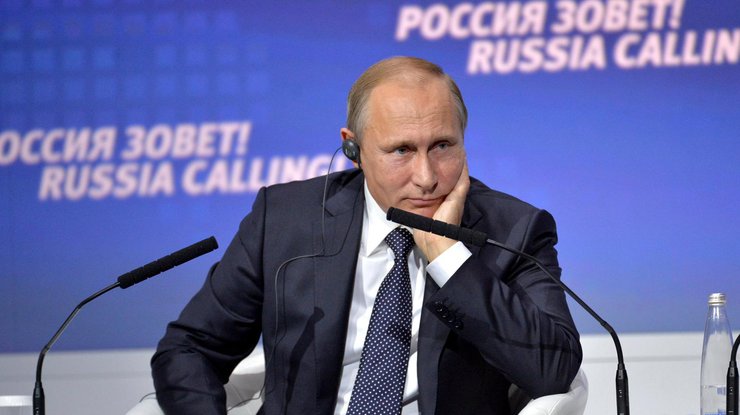 Путин не смог без подсказки. Фото: kremlin.ru