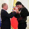 Байкер Путина надругался над флагом России (фото)