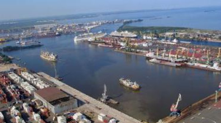 Участники блокады Крыма захватывают морской порт фото: khoda.gov.ua
