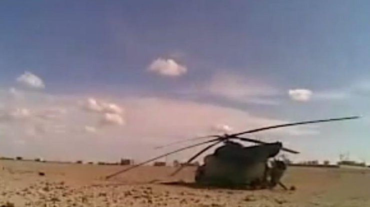Сирийские повстанцы заявили о двух сбитых вертолетах. Кадр из YouTube