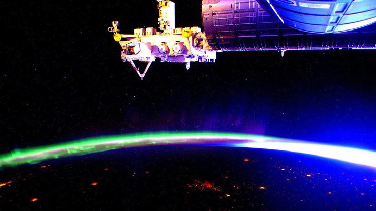 Астронафт NASA опубликовал потрясающий снимок северного сияния