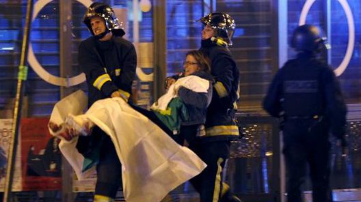 Париж потрясла серия кровавых терактов