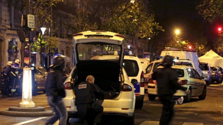 Сразу несколько террористических атак произошли в Париже в пятницу вечером.
