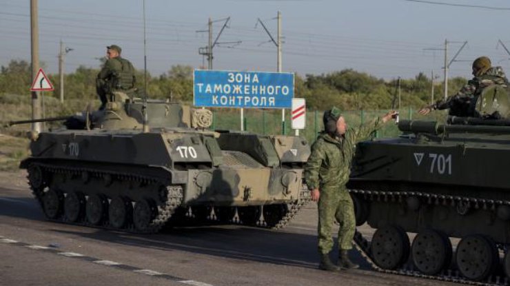 Россия подвела танки и "Грады" к админгранице с Херсонской областью