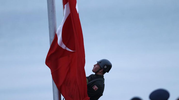 Турция сбила истребитель России. Фото epa.eu