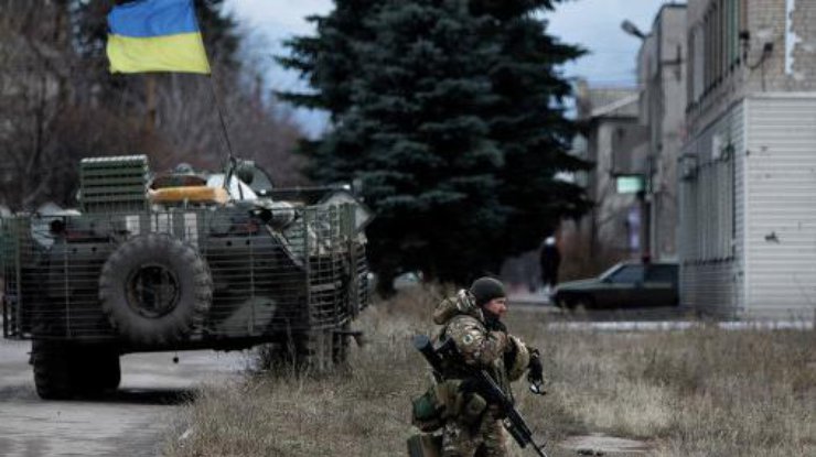 Военным запретили открывать огонь на Донбассе