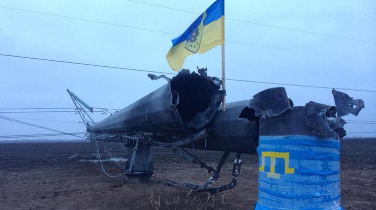 Джемилев требует отпустить арестованных крымских татар для восстановления электролиний. Фото Facebook/Гоша Тихий
