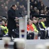 Франция поименно почтила жертв теракта в Париже