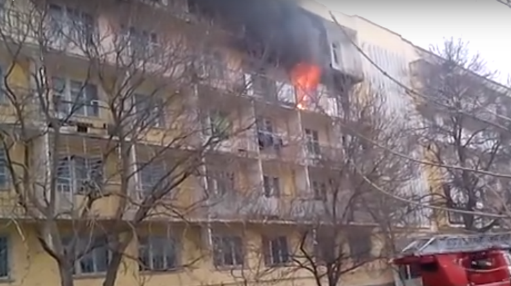 В Севастополе горело общежитие