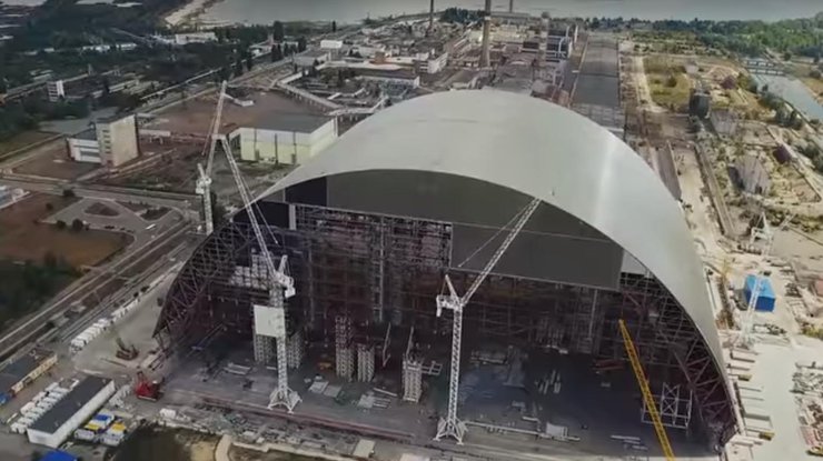 Новое укрытие на территории Чернобыльской АЭС