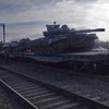 В Амвросиевку приехала колонна новых танков из России (фото)
