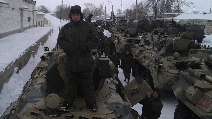 Солдаты собираются "стрелять" в Украине. Фото informnapalm