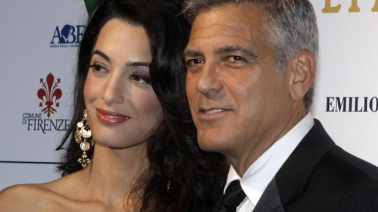 Брак Клуни и Аламундин трещит по швам. Фото ntv.ru