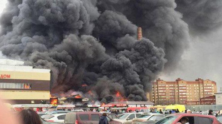 Пожар торгового центра