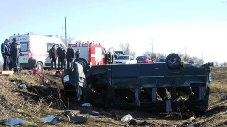 На Полтавщине грузовик протаранил автобус: 7 погибших, 9 раненых