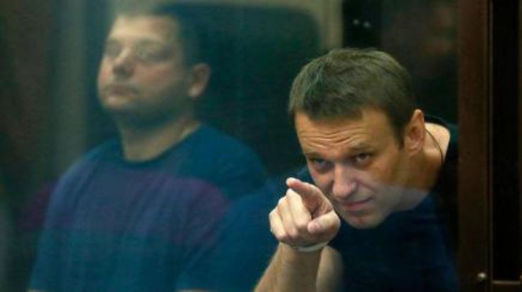 Суд не посчитал нужным отпускать Навального на похороны