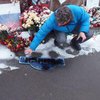 На месте убийства Немцова в Москве устроили погром (фото)