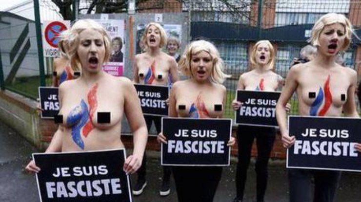 Активистки пришли на избирательный участок. Фото: Femen France