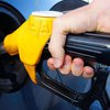 Украинским водителям советуют запасаться бензином