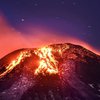 В Чили вулкан выбросил 1000-метровый столб лавы (фото, видео)