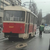 В Киеве трамвай на ходу потерял колесо (фото)