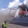 В порту Испании горит корабль из России (видео)