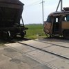 В Херсонской области автобус столкнулся с поездом: есть погибшие (фото, видео)