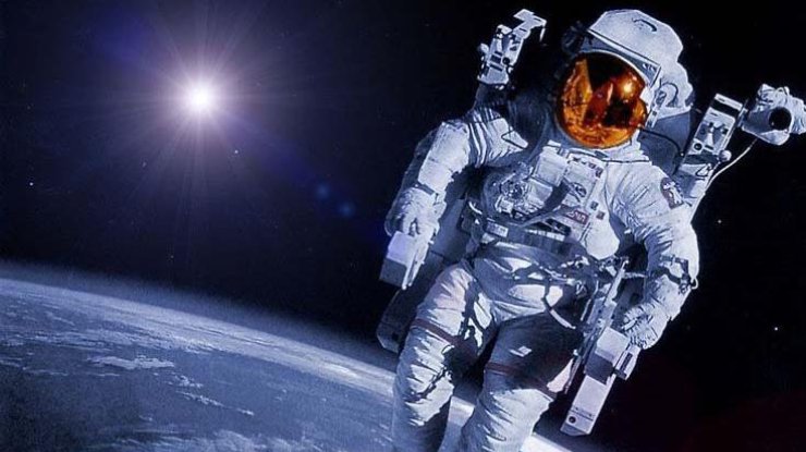 NASA опубликовали лучшие фотографии человека в космосе