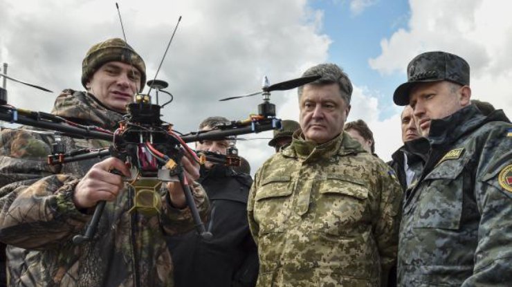 Мобилизированные в 2015 году отправляются на Донбасс. Фото пресс-служба Порошенко