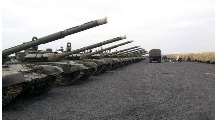 Военные России стягивают технику к границе с Украиной