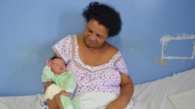 51-летняя мать из Бразилии