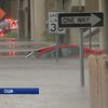 У Техасі зливи змивають авто з вулиць