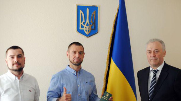 Сергей Михалок получил вид на жительство в Украине. Фото rbc.ua