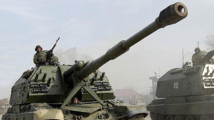 На территорию Украины вошла колонна военной техники из России.