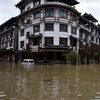 В Китае из-за жуткого наводнения 50 тыс человек остались без крова (фото, видео)