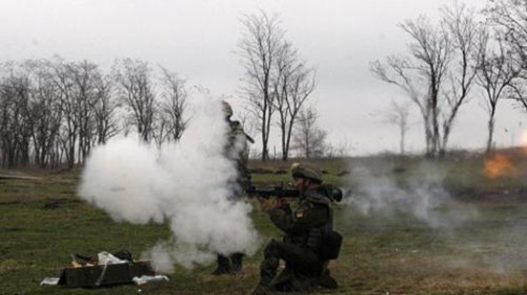 Украинские бойцы дают отпор террористам в Широкино