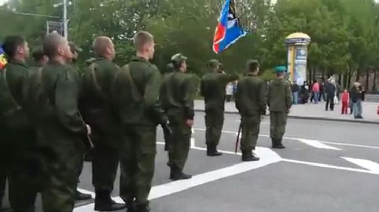 В Донецке во всю репетируют парад на 9 мая