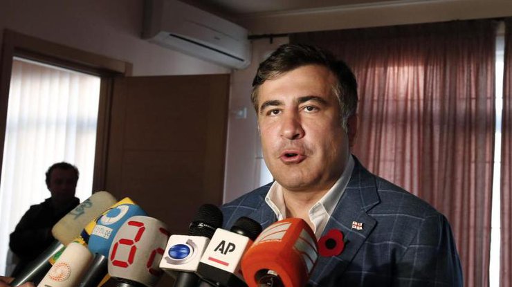 Саакашвили доступно объяснил журналистам России, куда обращаться за интервью