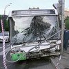 В Москве автобус снес остановку, погиб ребенок (видео)