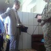 Российского консула не будут пускать к спецназовцам до августа