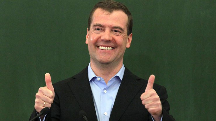 Медведев увидел преимущества в санкциях от Запада