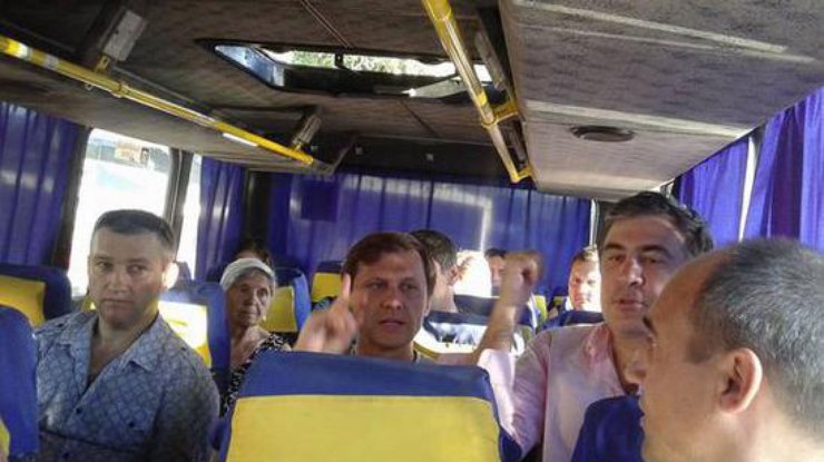 Саакашвили в маршрутке. Фото @uanews3